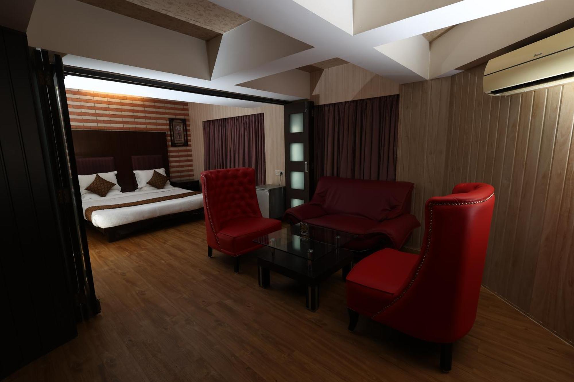 Quaint Suites Hotel & Banquet Bombaj Exteriér fotografie